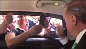 Cumhurbaşkanı'yla sohbetini canlı yayınladı