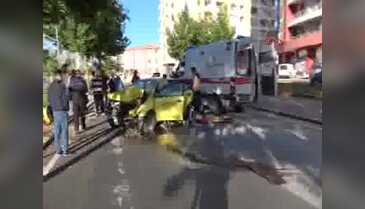 Ağaca çarpan takside can pazarı