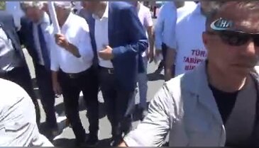 Adalet Yürüyüşü'ne köşe yazarlarından destek geldi