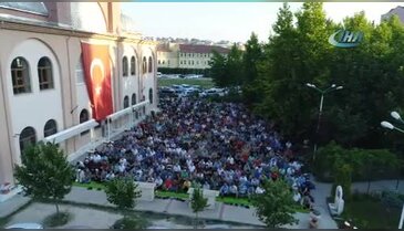 Bursa'da bayram namazı coşkusu havadan görüntülendi