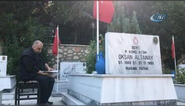 Bursa'da bayram sabahı şehitlikler ziyaret edildi