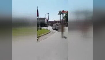 Caddede çırılçıplak erkek paniği!