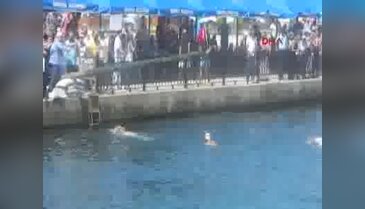 Bursa'da Kabotaj bayramında yağlı direk yarışması heyecanı!