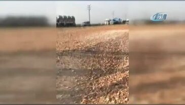 Bursa Karacabey'de hafriyat yüklü kamyon devrildi