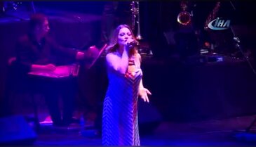 Bursa'da muhteşem konserle 90'lara yolculuk