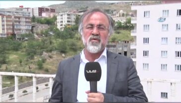 Canlı yayında muhabirin başına kuş kondu