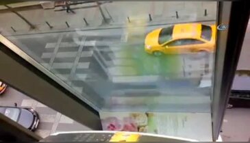 Skandal bildiriler Taksim'de böyle dağıtılmış