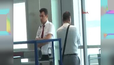 Atatürk Havalimanı'nda taşınabilir şarj cihazı patladı - 2