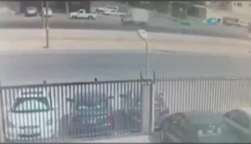 Hızla direğe böyle çarptı