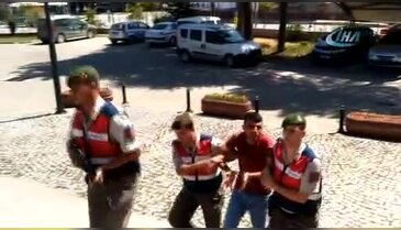 Bursa'da taksi gaspçısı 110 güvenlik kamerası incelenerek yakalandı