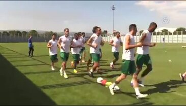 Bursaspor Teknik Direktörü Le Guen: "Ofansif ve istekli bir Bursaspor olacak"