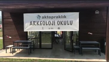 Bursa'da Aktopraklık Arkeoloji Okulu'nda uygulamalı eğitim