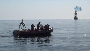 Plajdaki vatandaşların oyun oynuyor zannettiği genç boğuldu
