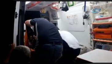 Yolcu minibüsü uçuruma yuvarlandı: 3 ölü, 10 yaralı