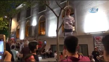 Bursa'da binlerce kişi nöbette!