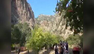 90 metreden vadiye düşen öğretmen öldü