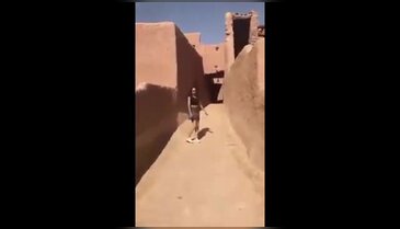 Suudi Arabistan'da mini etekli kadın tartışması!