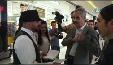 Bursa'da AVM'lere TEOG tercih masaları kuruldu