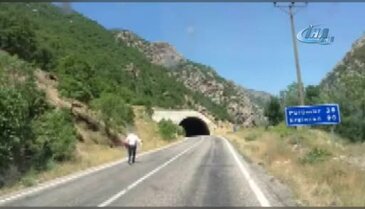 Teröristler böyle ateş açtı! Sosyal medya bu şoförü konuşuyor