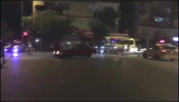 Yolu kapatıp gelin arabasıyla drift yaptılar