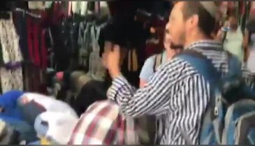 İsrail'de namaz kılanlara çirkin hareket