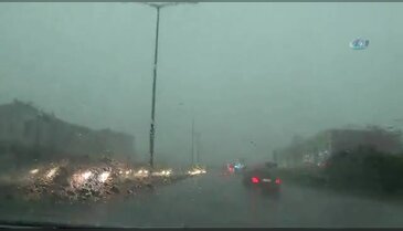 İstanbul'da beklenen şiddetli yağmur dolu ile birlikte geldi