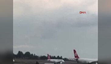 Kokpit camı hasar görünce pilot uçağı yan yatırarak indirdi