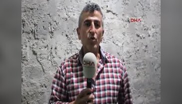 Belediye başkanının üzerine dışkısını attı