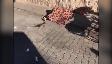 Akılalmaz vahşet! Eski eşi ve kızını sokak ortasında öldürdü