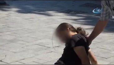 Bursa'da madde krizine girip bayılan genci çocuklar endişeli gözlerle izledi