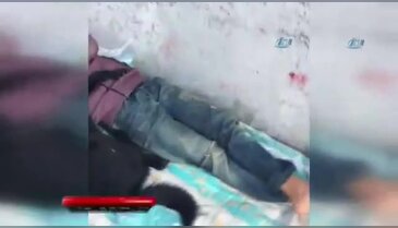 Köpeğe sarılarak uyuyan çocuk yürekleri burktu
