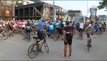 Bursa'da 800 bisikletçi Uludağ'ın zirvesine pedal çevirdi