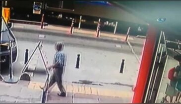 Tramvay kadına böyle çarptı