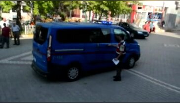 Bursa'da kurbanlıkların parasını ödemeden kaçmaya kalktı