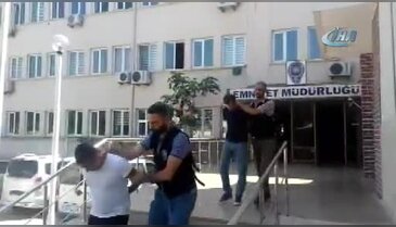 Bursa'da uyuşturucu tacirlerine suçüstü!