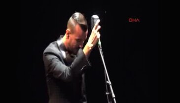 Bursa'da Nilüfer Müzik Festivali'nde Cem Adrian rüzgarı