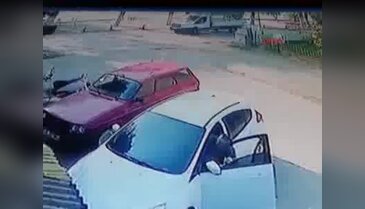 Bursa'da motosiklet kamyonetle çarpıştı: 2 yaralı