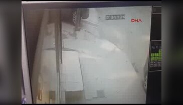 Bisikletli çocuklar kamyonla çarpıştı: 1 ölü 1 yaralı