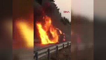 Bursa'da seyir halindeki araç cayır cayır yandı