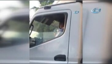 Seyir halinde uyuşturucu madde kullanırken görüntülendi