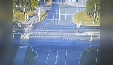 Otomobil dehşet saçtı: Kadın ve oğlu öldü