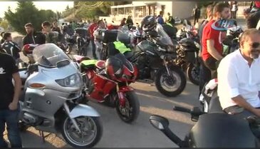 Bursa'da 200 motorcu şehir turu atarak 30 Ağustos Zafer Bayramı'nı kutladı