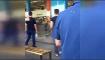 Kaçak boğa alışveriş merkezini birbirine kattı