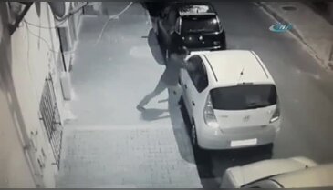 Aracın camını kırdı, elektronik lazermetreyi çaldı