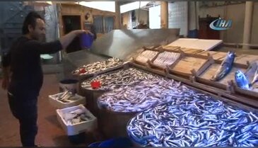 Bursa'da sezon açıldı hamsi 15 liraya düştü
