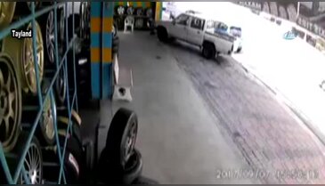 Motosiklet böyle uçtu!