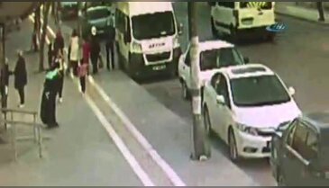 Otomobilin kurşun yağmuruna tutulduğu anlar kamerada