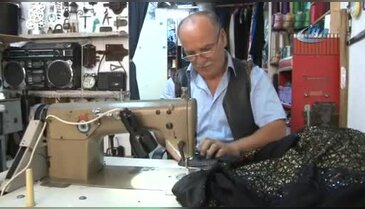 Bursa'da terzi dükkanını müzeye çevirdi