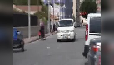 Kurye gibi fabrikaya geldi, eşini vurdu!