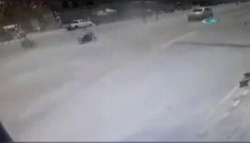 Kamyonet taksiyi biçti: 5 ölü